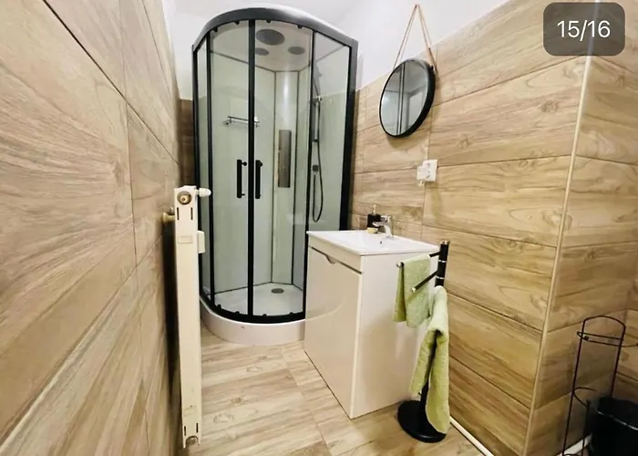 דירה With Cathedral View